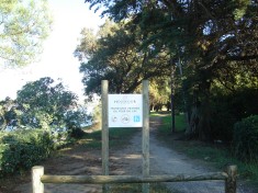 Walking path around the Hossegor lake