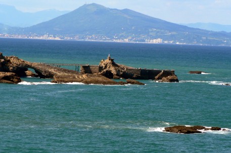 rock of the virgin Biarritz/© CDT64/S.Claudo