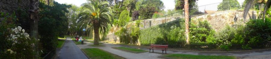 Gardens at the foot of the ramparts