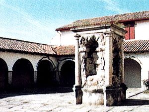 Ciboure the well in the convent and cloisters of R&eacute;collets