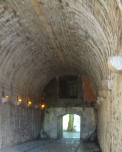 porte menant au chateau vieux