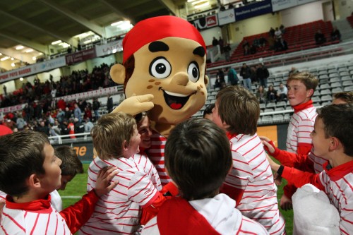 koxka mascotte du biarritz olympique/&copy photo bernard