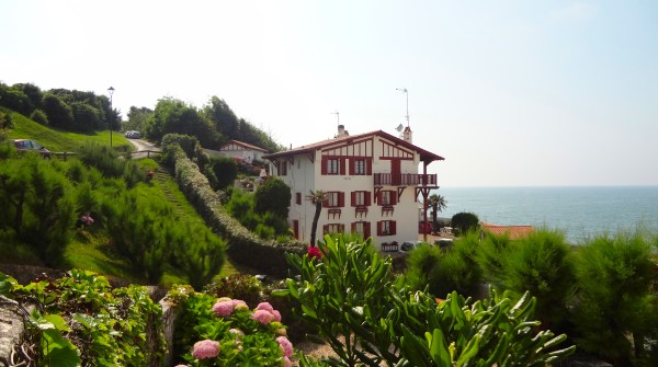 House in Gu&eacute;thary