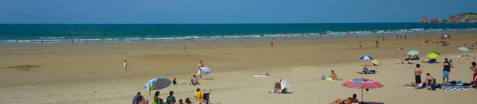 the grande plage Hendaye and the deux jumeaux