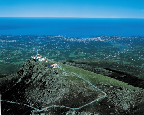 Aerial view of La rhune/&copy/Ph Laplace/CDT64