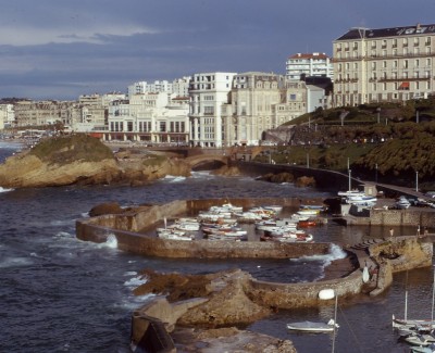 scuba diving in Biarritz at the fishing port