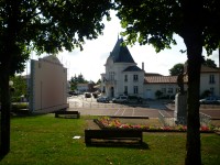 le fronton et la mairie Seignosse