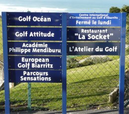 the reastaurant and golf schools at the Ilbarritz Golf training centre
