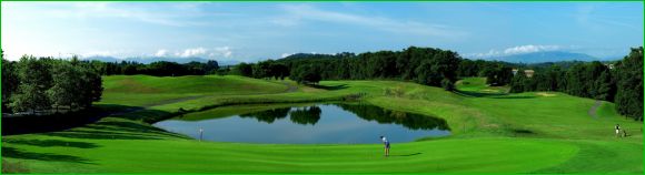 Vue du Makila Golf Club de Bayonne Bassussarry Pays Basque