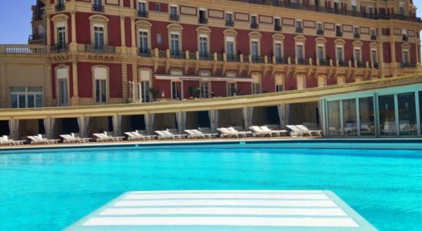 piscine de l'h&ocirc;tel du palais &agrave; biarritz