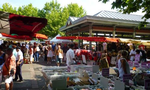 Quintaou market in Anglet