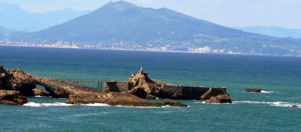 Rocher de la Vierge biarritz et le jaizquibel/&copy CDT64